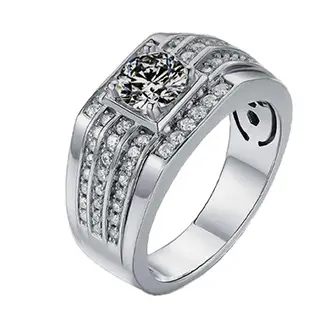 Перстень с бриллиантами