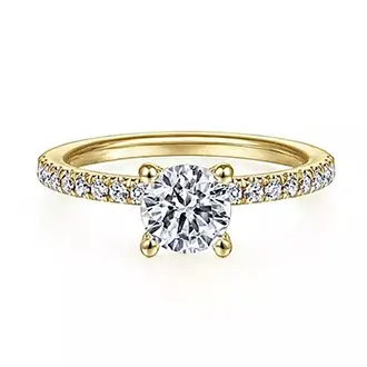 Помолвочное кольцо с натуральным бриллиантом